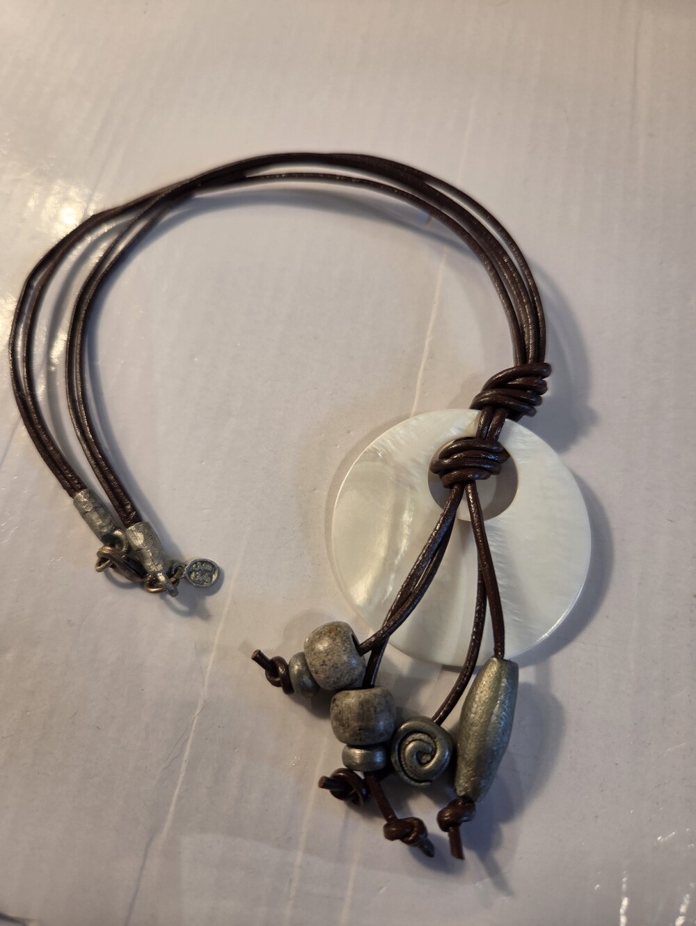 Shell Disc Pendant Necklace in Brown and Cream